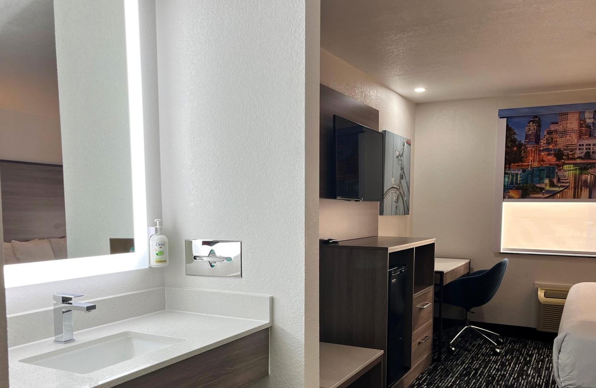 Baymont By Wyndham Indianapolis Northeast Hotell Eksteriør bilde